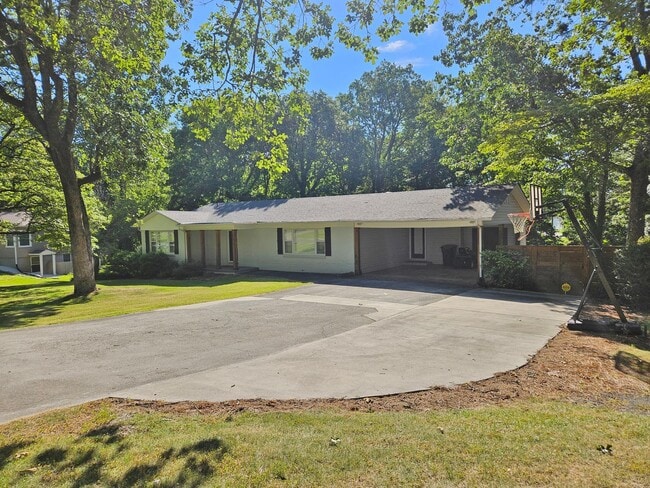 Large Home in the City - Large Home in the City