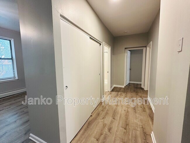62 N Parkside Ave Unit 2