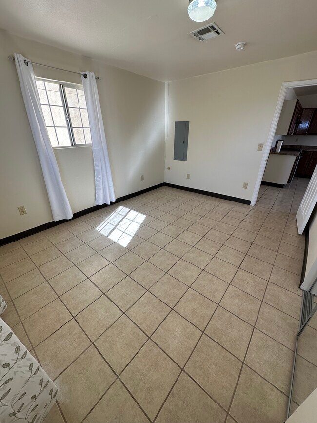 2nd bedroom - 301 Alamosa