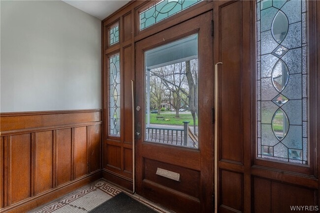 Photo - 117 Bidwell Pkwy