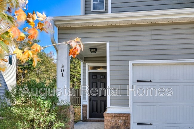 Photo - 301 Claudia Dr