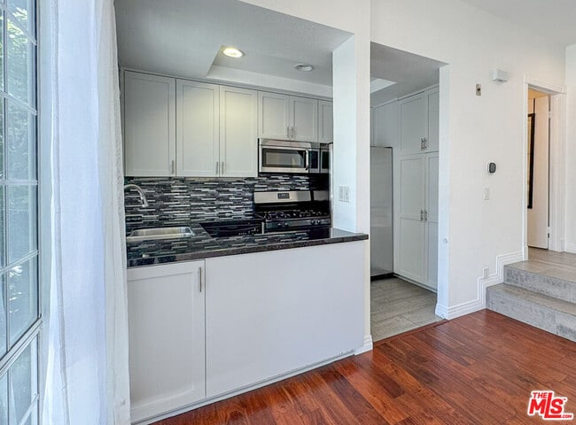 1733 Malcolm Ave Unit 7