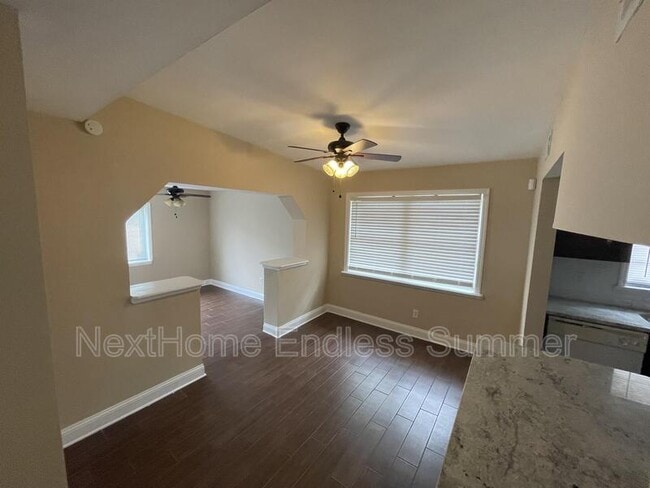 Photo - 2226 Leon Rd