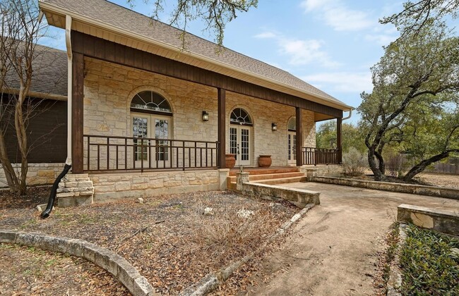 Photo - 140 Barton Ranch Cir