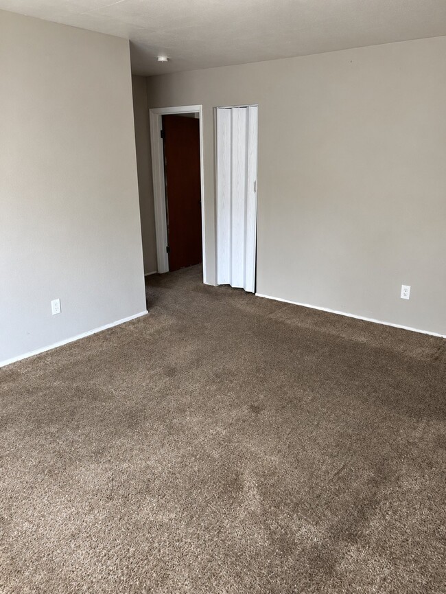4004 W 8th St Unit 1