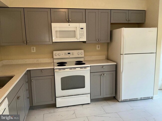 Photo - 1311 Templeton Pl