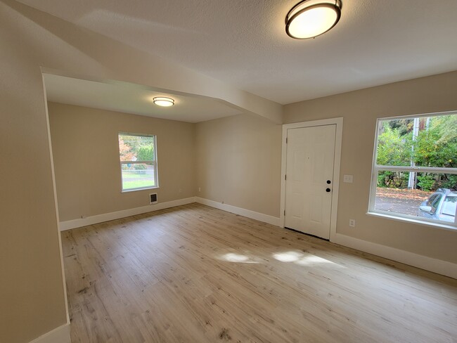 Photo - 12835 SW Grant Ave