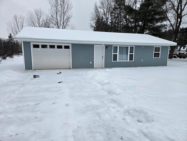 Photo - N2287 Memorial Dr