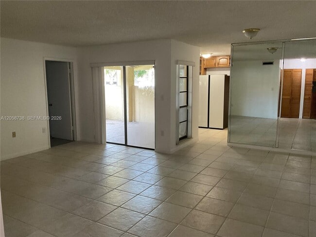 Building Photo - 8860 SW 123rd Ct Unit K107