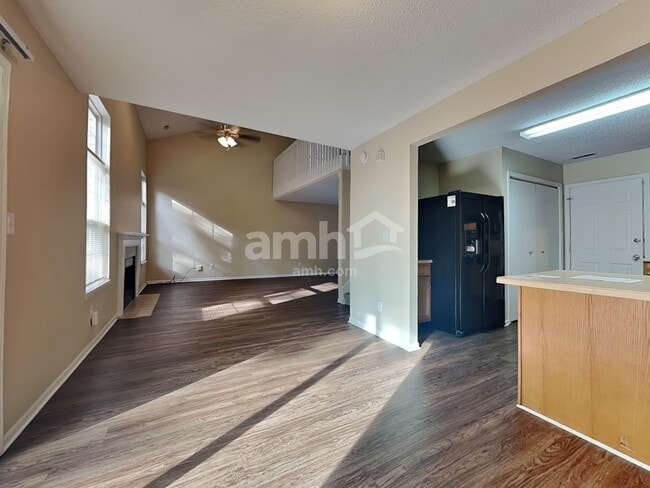 Photo - 5426 Alameda Rd