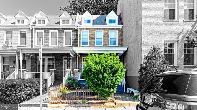 Photo - 741 Newton Pl NW Townhome