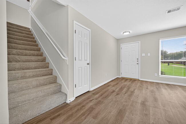 Photo - 5003 Hickory Burl Ct