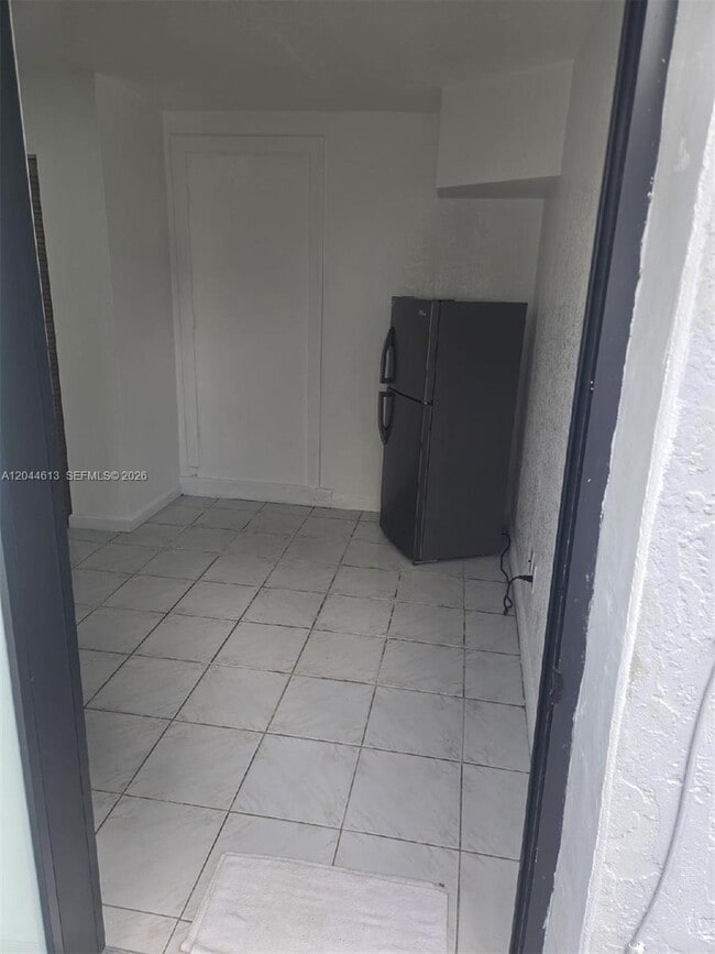 Photo - 735 Sultan Ave Unit 1