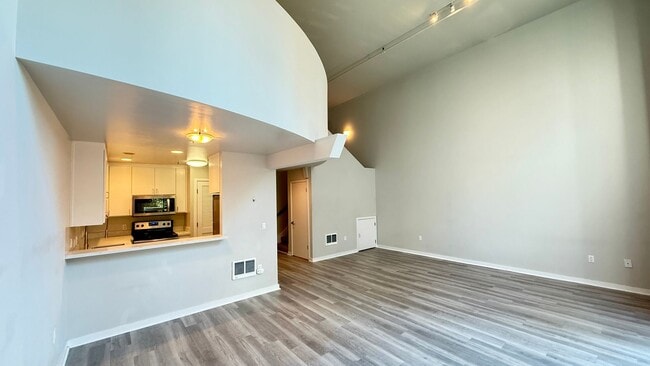 Photo - Stylish 1BR/1BA Loft with Open Floor Plan in South Beach!-AMSI