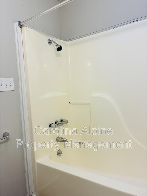 Photo - 202 W Sullivan St