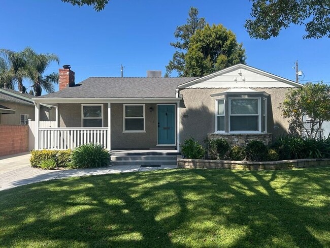 Photo - 825 N Frederic St