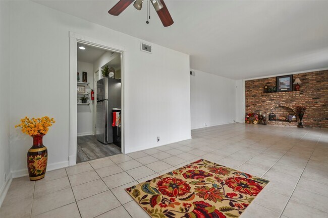 Photo - 7510 Shadyvilla Ln Unit 23