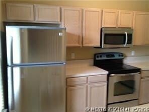 6959 Stoney Creek Cir
