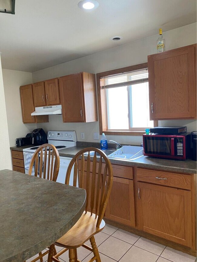 Photo - 924 7th St S