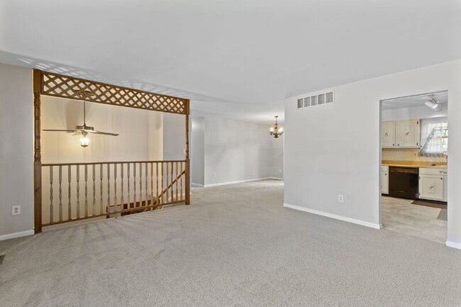 Photo - 7 Wood Oak Ct