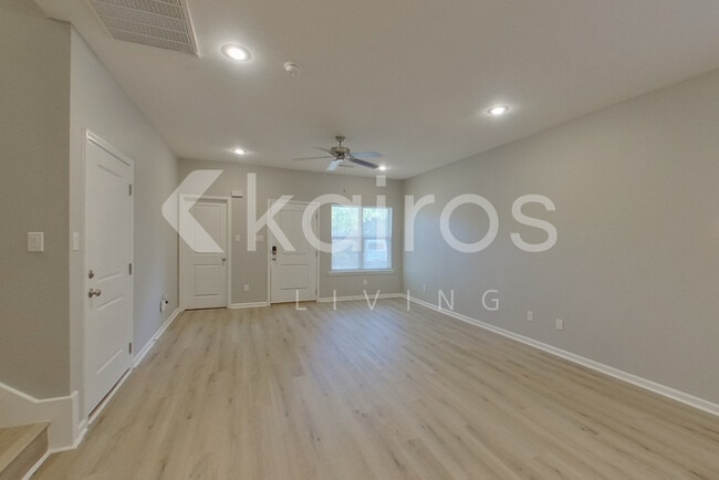 Photo - 10114 W 20th St