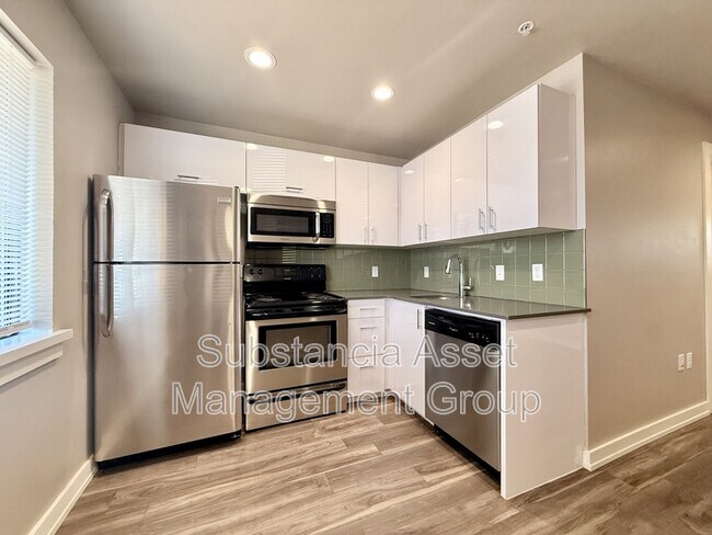 Photo - 2000 N Blackwelder Ave