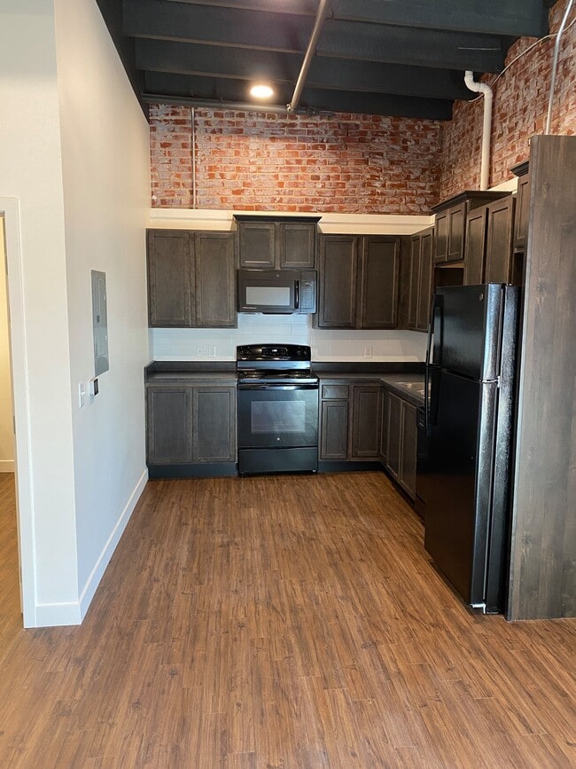 Lee Lofts