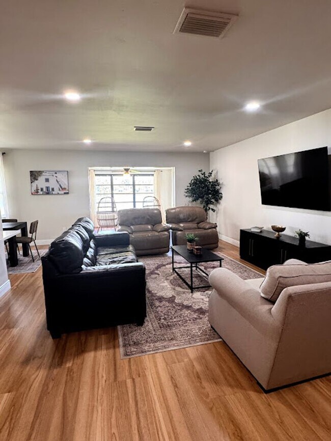 3012 Justamere Ln