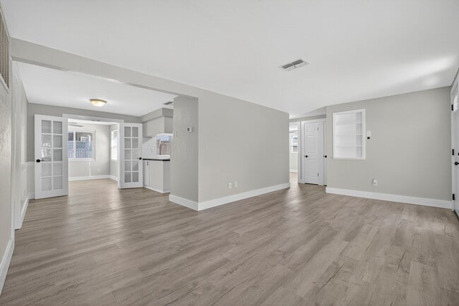 Photo - 3624 Oakhurst Dr