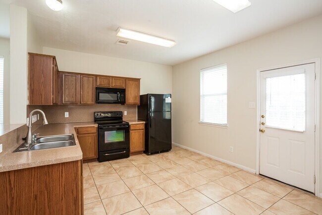 Photo - 4838 Montclair Hill Ln