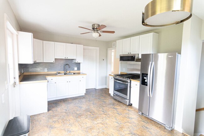 305 S 5th Ave