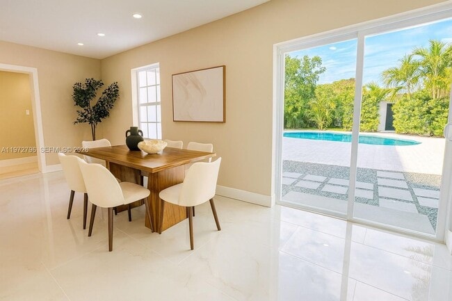 Photo - 1399 NE 38th St