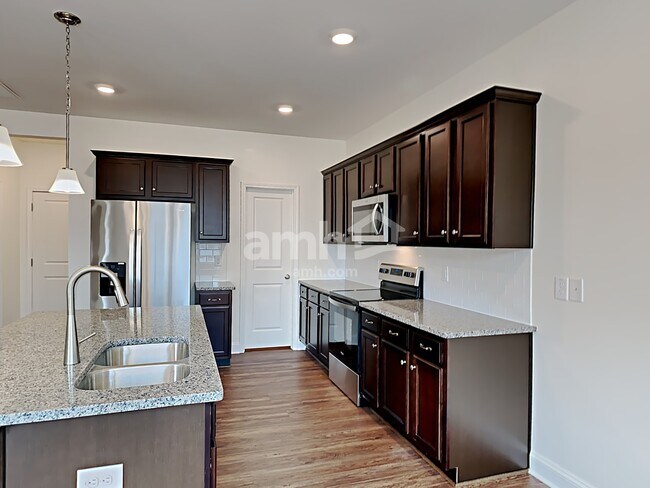 Photo - 3209 Pinemount Rd