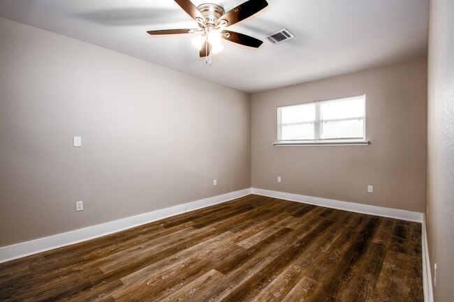 Photo - 207 Del Monte Ln