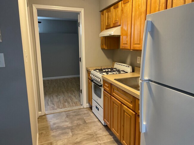 Photo - 98 Crabtree Ave Unidad 2