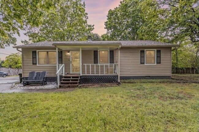Building Photo - 2031 Millard Rd