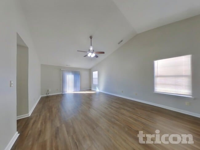 Photo - 1039 Central Park Blvd S