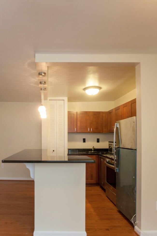 Photo - 1902 - Jones Unit 01