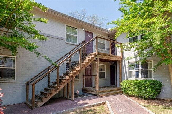 Building Photo - 24 Daniel St SE Unit #8