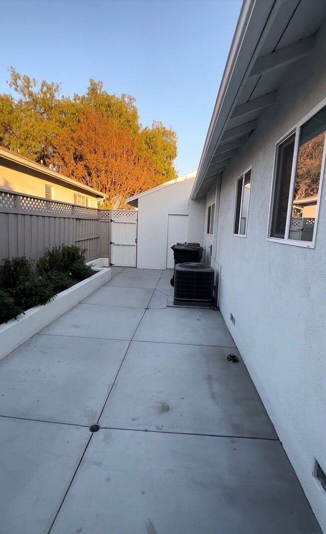 1113 Riedel Ave Unit ADU