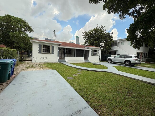 Photo - 931 SW 6th St Unit 931