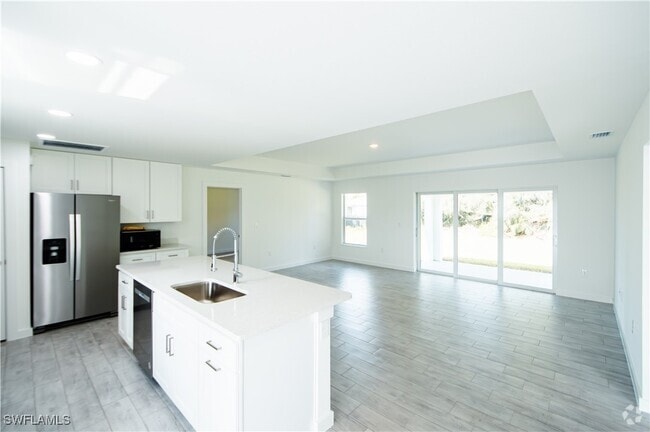 Building Photo - 2712 46th St SW Rental