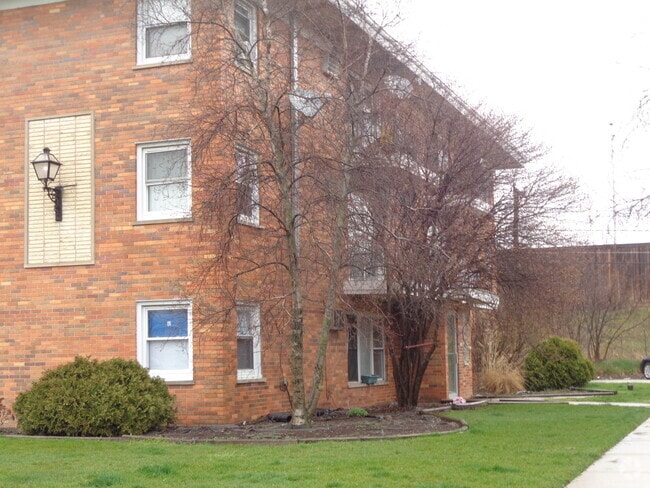 Building Photo - 10805 S Lloyd Dr Unit 12 Rental