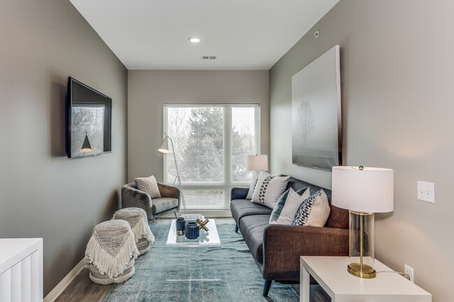 Seventeenth Apartments