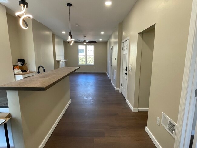 Photo - 7214 Meade St Unit #2