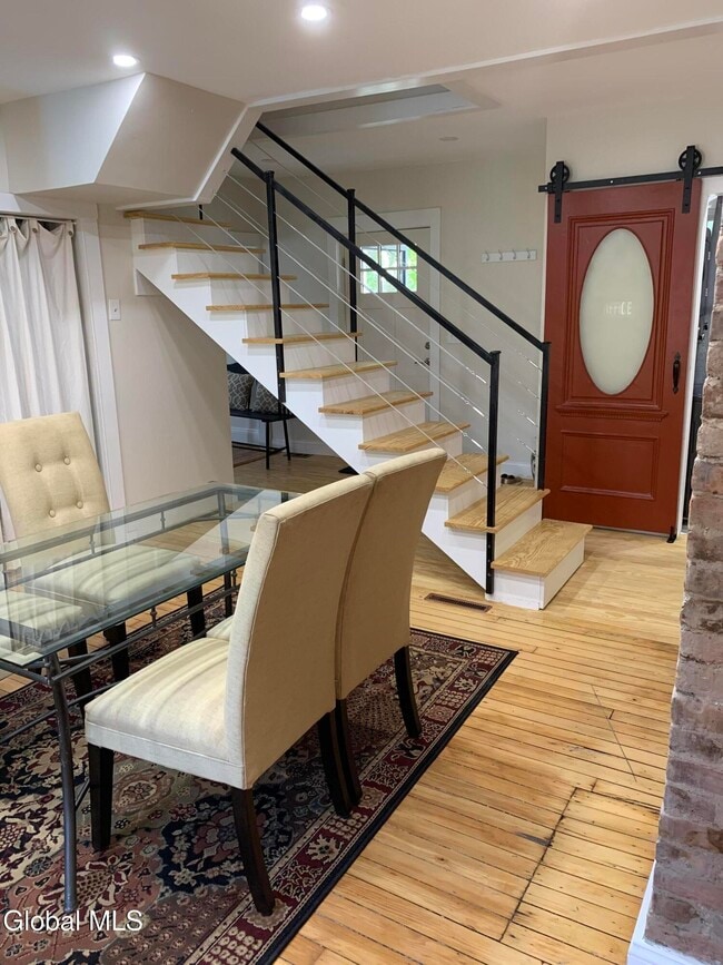 Photo - 218 Washington St