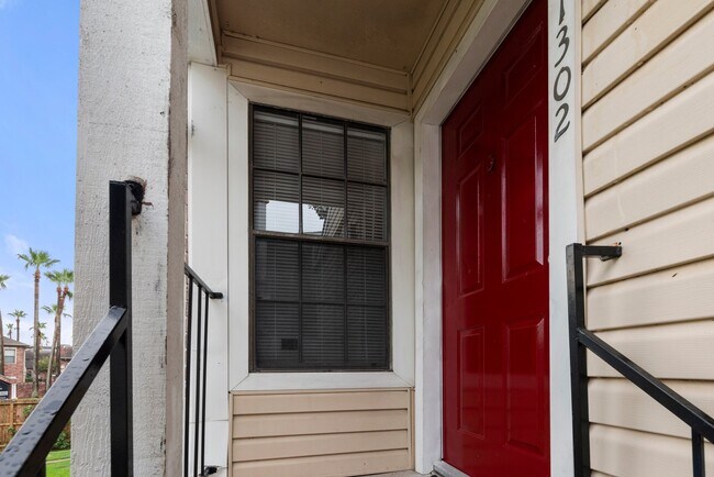 Photo - 2750 Holly Hall St Unidad 1302