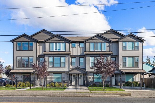 Rainier View Court Townhomes