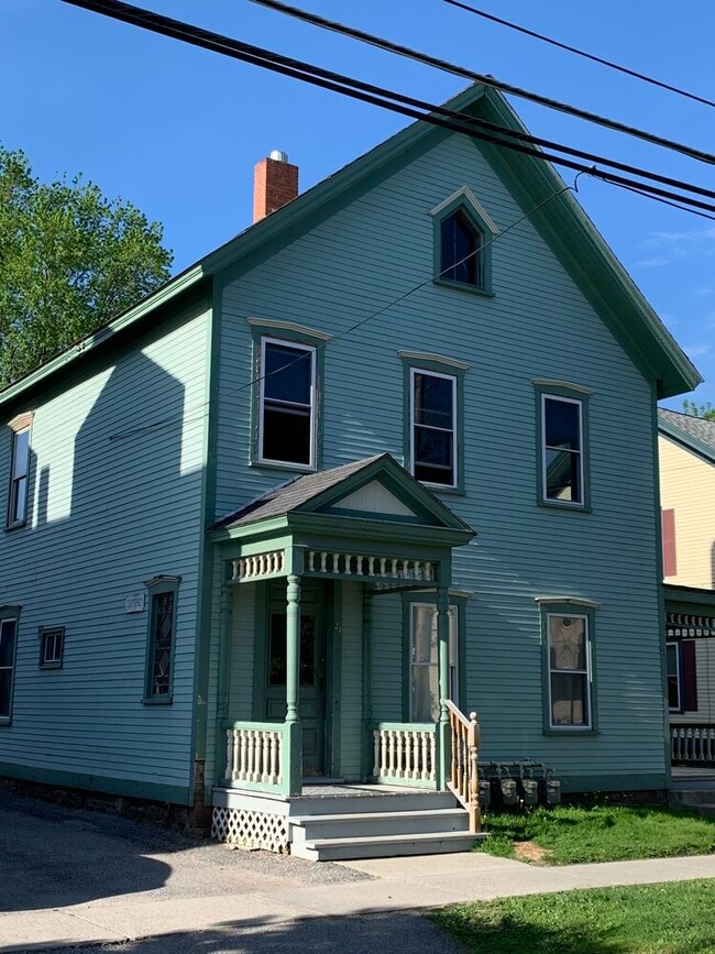 27 Loomis St