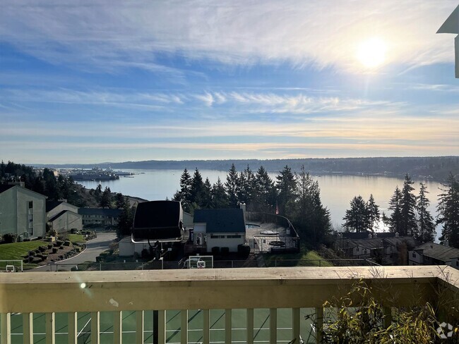 Building Photo - Sunn Fjord condo with a view.